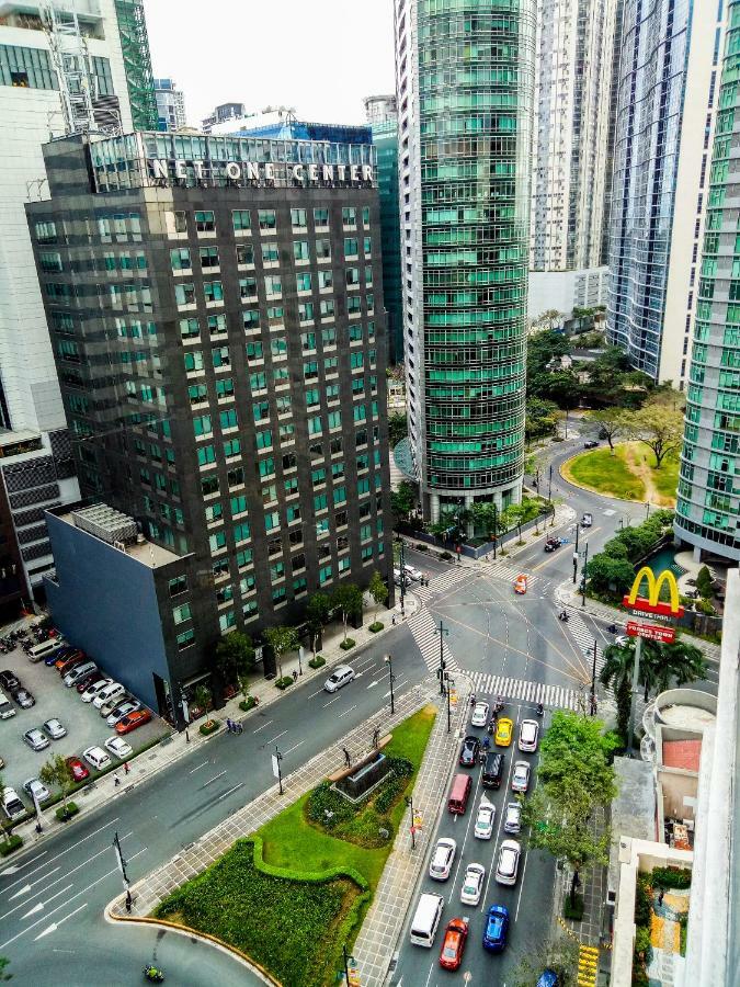 Forbes Area Bgc Taguig Manila Apartment Exterior photo