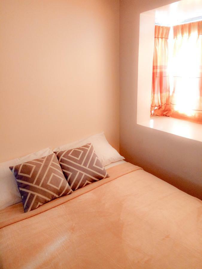 Forbes Area Bgc Taguig Manila Apartment Exterior photo