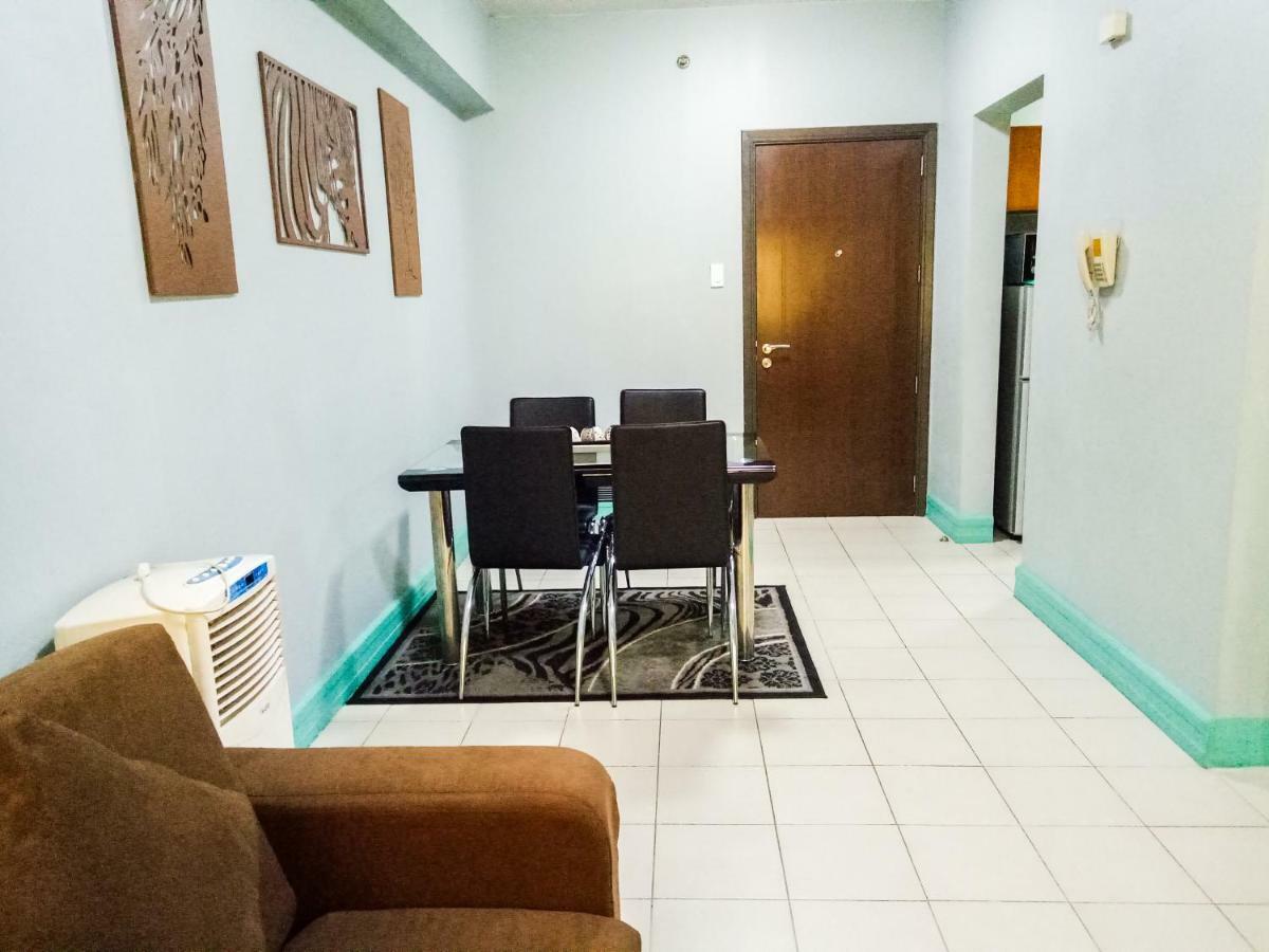 Forbes Area Bgc Taguig Manila Apartment Exterior photo